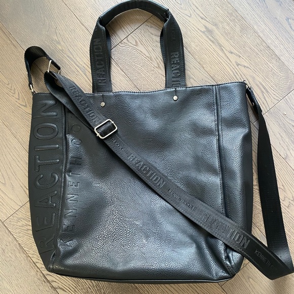 Kenneth Cole Reaction Crossbody Bag - Picture 1 of 12